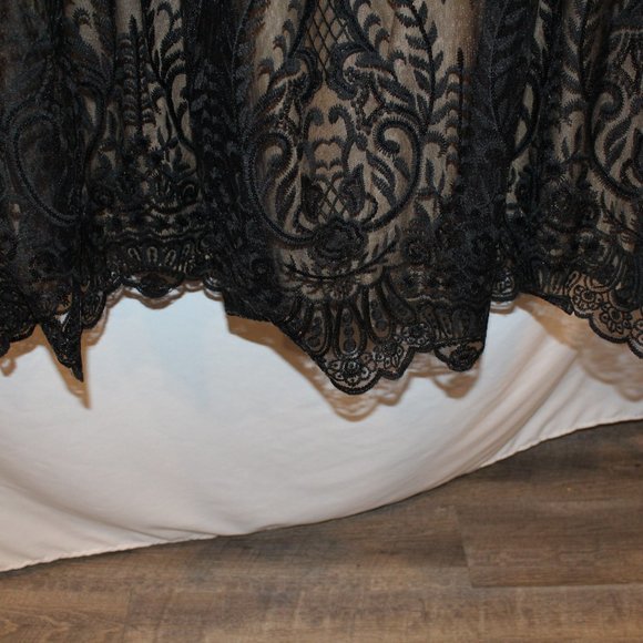 NEW MAC DUGGAL PLUS LONG SLEEVE JERSEY AND LACE BLACK NUDE COCKTAIL DRESS BLACK - Picture 3 of 7